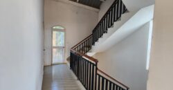 A louer une grande villa à étage de type F5 située Andranomena
