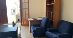 A louer un appartement de type T3 situé en plein centre-ville d’Isoraka