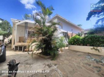 A vendre une charmante villa de plain-pied de type F5 située dans un quartier résidentiel calme et sécurisé à Imerinafovoany