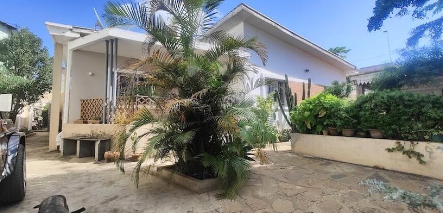 A vendre une charmante villa de plain-pied de type F5 située dans un quartier résidentiel calme et sécurisé à Imerinafovoany