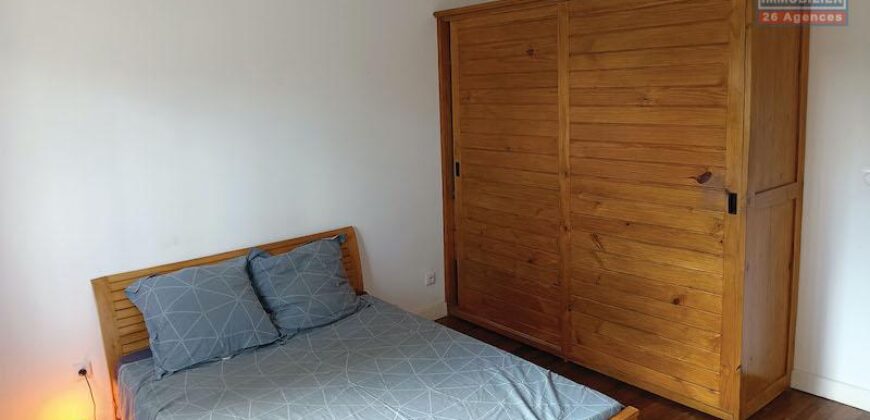 A vendre une charmante villa de plain-pied de type F5 située dans un quartier résidentiel calme et sécurisé à Imerinafovoany