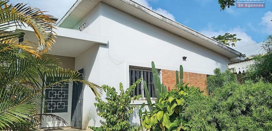 A vendre une charmante villa de plain-pied de type F5 située dans un quartier résidentiel calme et sécurisé à Imerinafovoany