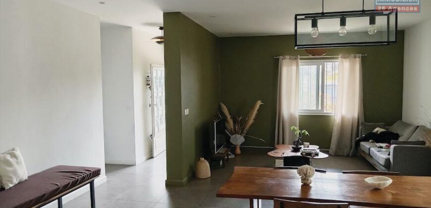 A vendre une charmante villa de plain-pied de type F5 située dans un quartier résidentiel calme et sécurisé à Imerinafovoany