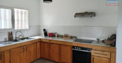 A vendre une charmante villa de plain-pied de type F5 située dans un quartier résidentiel calme et sécurisé à Imerinafovoany