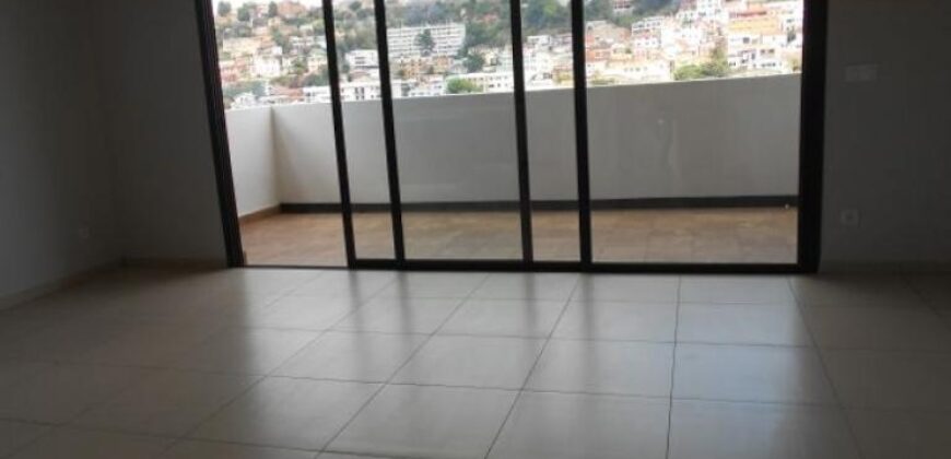 A louer un appartement T3 situé dans un quartier calme à Cité Platon