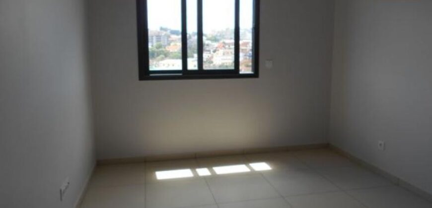 A louer un appartement T3 situé dans un quartier calme à Cité Platon