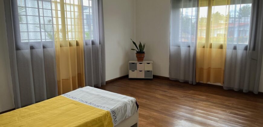 A louer un spacieux appartement T4 semi meublé situé à Ambolokandrina