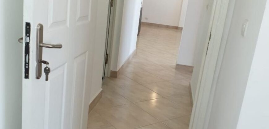 A louer deux appartements neufs de type F3 situés à Ampefiloha