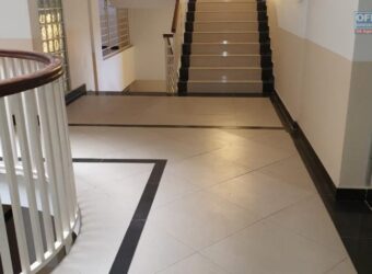 A louer deux appartements neufs de type F3 situés à Ampefiloha