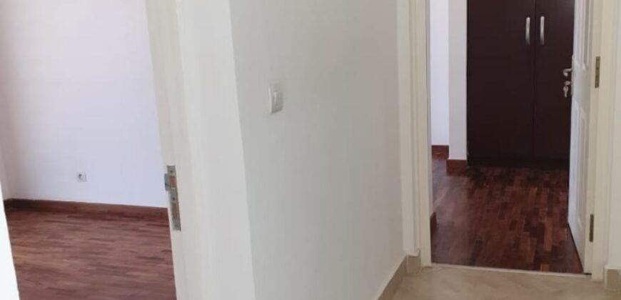 A louer deux appartements neufs de type F3 situés à Ampefiloha