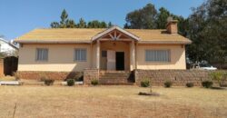 A vendre une villa T4 de plain pied sur un vaste terrain de 1155 m2 située à Alasora