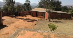 A vendre une villa T4 de plain pied sur un vaste terrain de 1155 m2 située à Alasora