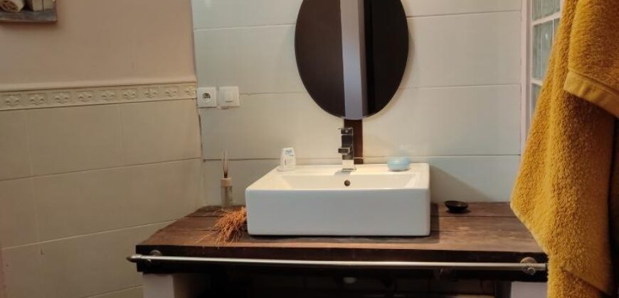 A louer une charmante villa T5 meublée située dans une résidence sécurisée 24/24 à Ivato