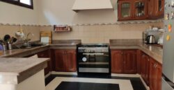 A louer une charmante villa T5 meublée située dans une résidence sécurisée 24/24 à Ivato