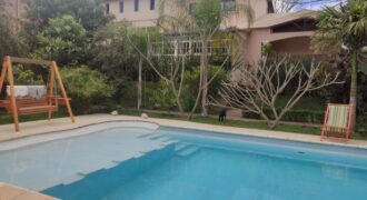 A louer une charmante villa T5 meublée située dans une résidence sécurisée 24/24 à Ivato