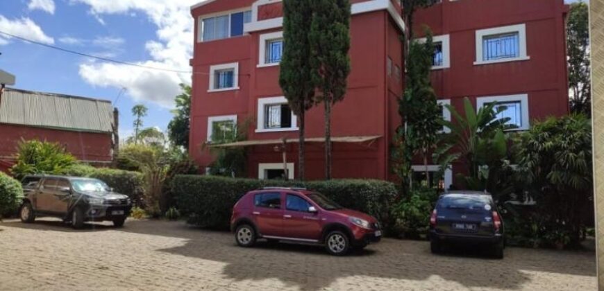 Location d’appartements T4 meublés situés dans un secteur calme et sécurisé à Ambodirano Ivato