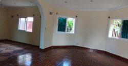 A vendre une charmante villa T4 située dans un quartier résidentiel calme à Ilaivola