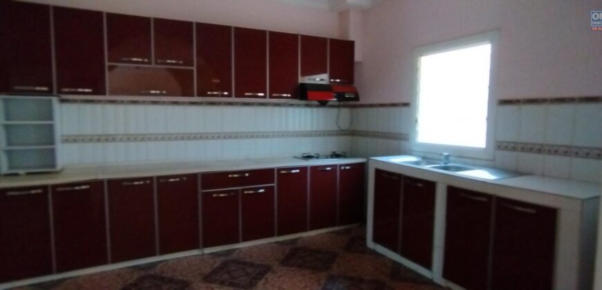 A vendre une charmante villa T4 située dans un quartier résidentiel calme à Ilaivola