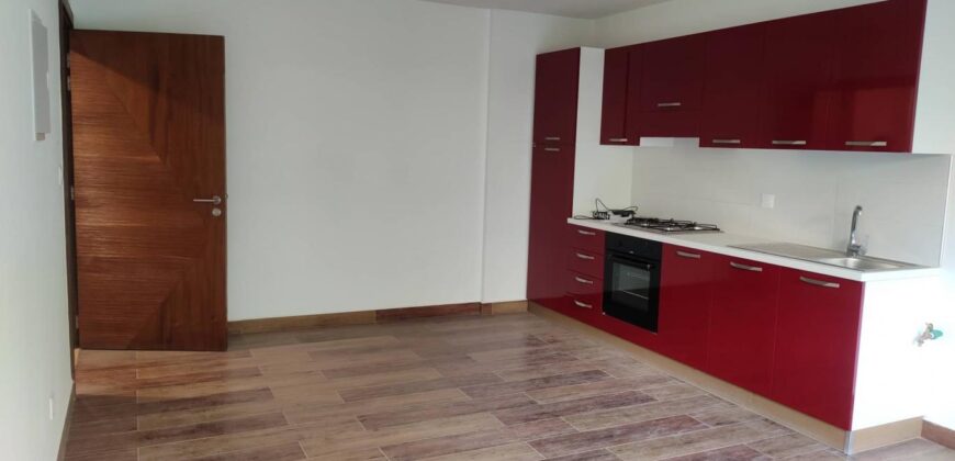 A louer deux appartements de type F2 d’environ 60 m2 situés dans un quartier calme sur la Haute Ville