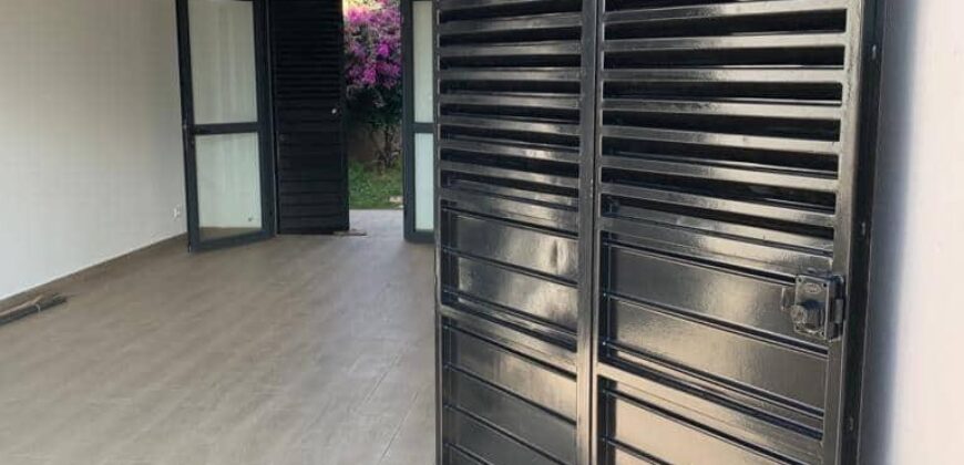 A louer une villa T3 moderne située dans un quartier paisible à Ankaraobato Tanjombato