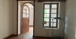 A louer une villa T7 idéale pour un usage bureau située dans un quartier calme à Ambaranjana