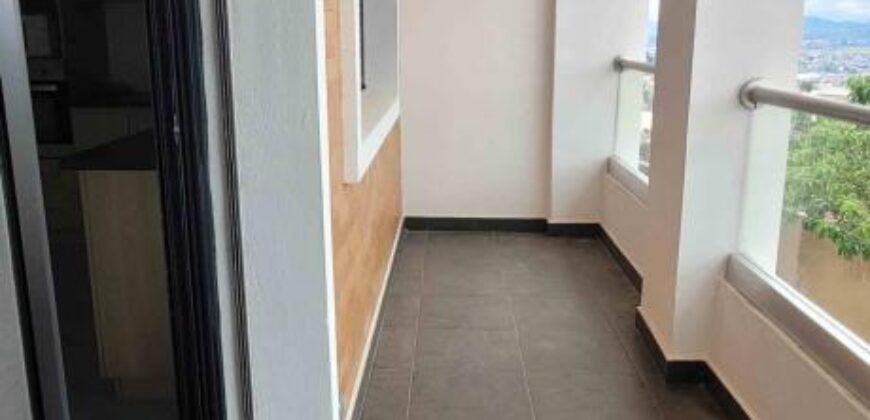 A vendre un appartement neuf de type F3 situé dans un quartier prisé de La Haute ville à Ambohipotsy