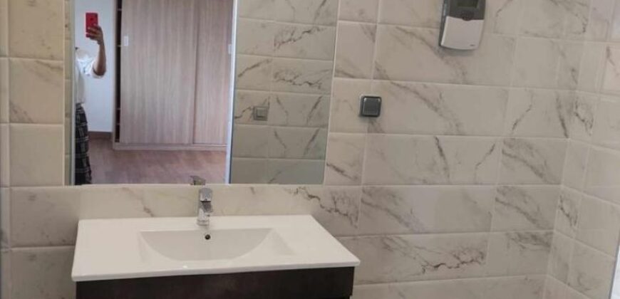 A vendre un appartement de 90 m2 situé dans un quartier calme de la Haute Ville