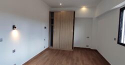 A vendre un appartement de 90 m2 situé dans un quartier calme de la Haute Ville