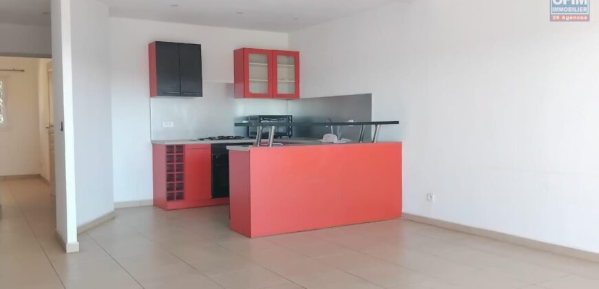 A louer un agréable appartement T3 sécurisé situé dans un quartier calme à Ivandry