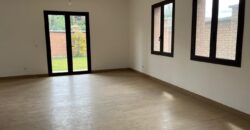 A louer une villa T4 située dans un quartier résidentiel à Ankorondrano