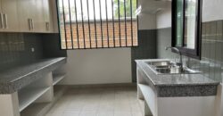 A louer une villa T4 située dans un quartier résidentiel à Ankorondrano