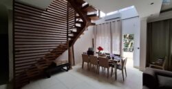 A louer un agréable appartement T4 en duplex situé à 5 minutes d’Ivandry au sein d’une résidence sécurisée