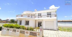 A louer une spacieuse villa de type F6 meublée située dans une résidence sécurisée à Androhibe