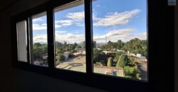 A louer un appartement T4 situé à deux pas de l’école British School en bord de route d’Ivandry