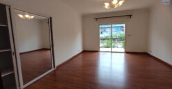 En vente une grande villa de type F7 avec piscine située dans un quartier résidentiel à Androhibe