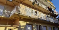 A vendre un spacieux appartement de type F4 situé dans un quartier calme à Ambohipoa