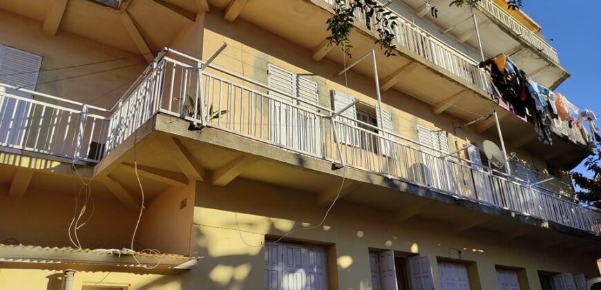 A vendre un spacieux appartement de type F4 situé dans un quartier calme à Ambohipoa