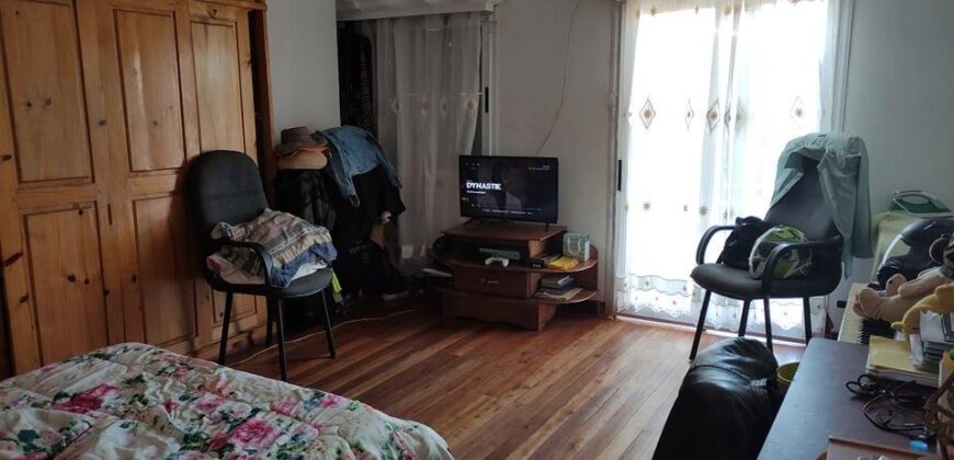 A vendre un spacieux appartement de type F4 situé dans un quartier calme à Ambohipoa