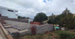A vendre un beau terrain de 500 m2 situé en bord de route à Ambohimalaza