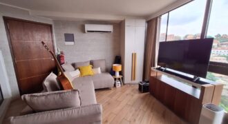 A louer bel appartement meublé et équipé situé dans un immeuble sécurisé en plein centre ville de Faravohitra
