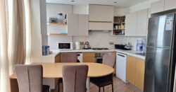 A louer bel appartement meublé et équipé situé dans un immeuble sécurisé en plein centre ville de Faravohitra