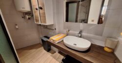 A louer bel appartement meublé et équipé situé dans un immeuble sécurisé en plein centre ville de Faravohitra