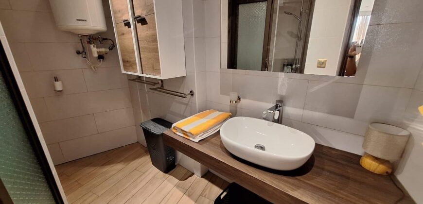 A louer bel appartement meublé et équipé situé dans un immeuble sécurisé en plein centre ville de Faravohitra
