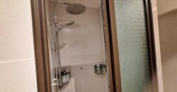 A louer bel appartement meublé et équipé situé dans un immeuble sécurisé en plein centre ville de Faravohitra