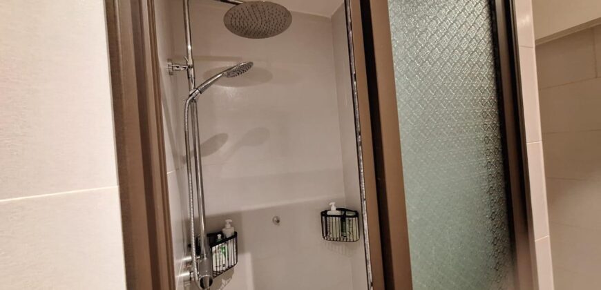 A louer bel appartement meublé et équipé situé dans un immeuble sécurisé en plein centre ville de Faravohitra