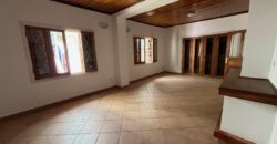 A louer une villa T4 située dans un quartier calme à Amboditsiry