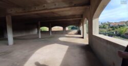 À vendre complexe hôtelier spacieux à finaliser sur un terrain de 4050 m2 situé à Faravohitra Avaratra