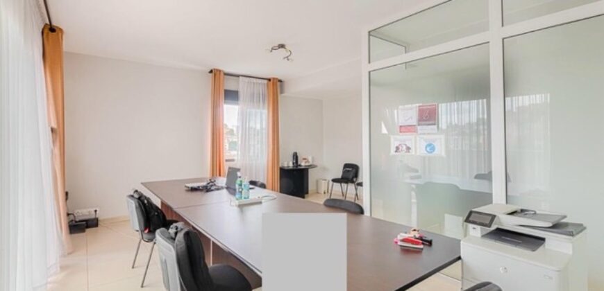 Location d’un appartement T4 situé dans un quartier sécurisé à Cité Planton