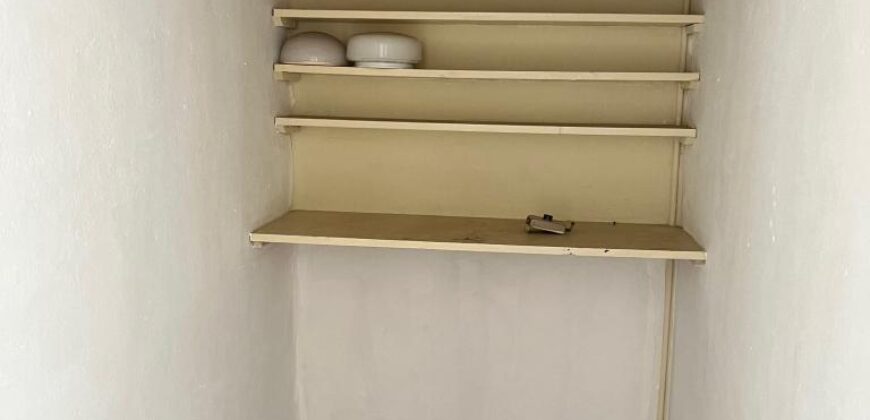A louer un appartement T3 d’environ 90 m2 situé en plein centre-ville de  Tsaralalana