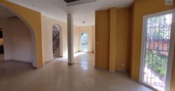 A louer une charmante villa à étage située dans le quartier calme d’Andoharanofotsy